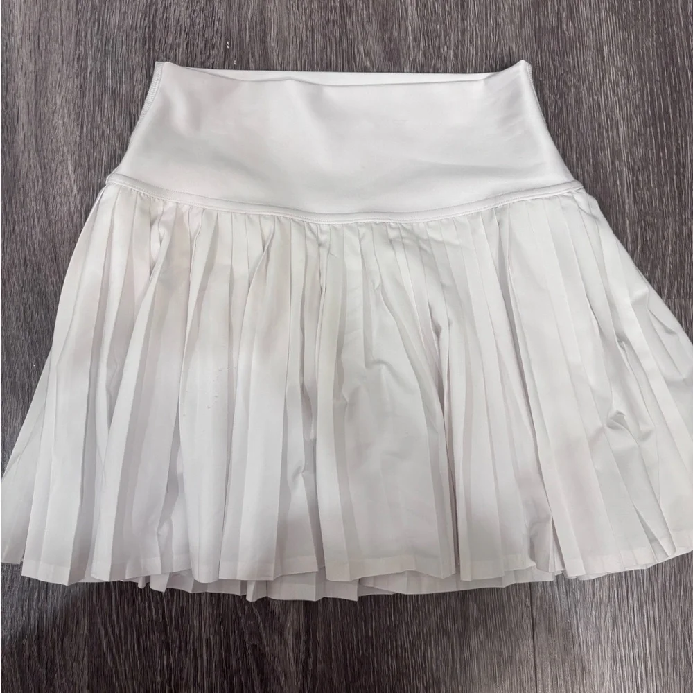 ALO Yoga White Pleated Mini Skirt